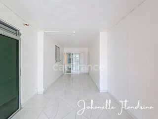  Appartement à louer 3 pièces 78 m²
