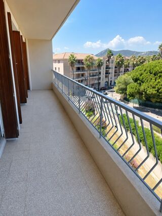  Appartement à vendre 3 pièces 77 m²