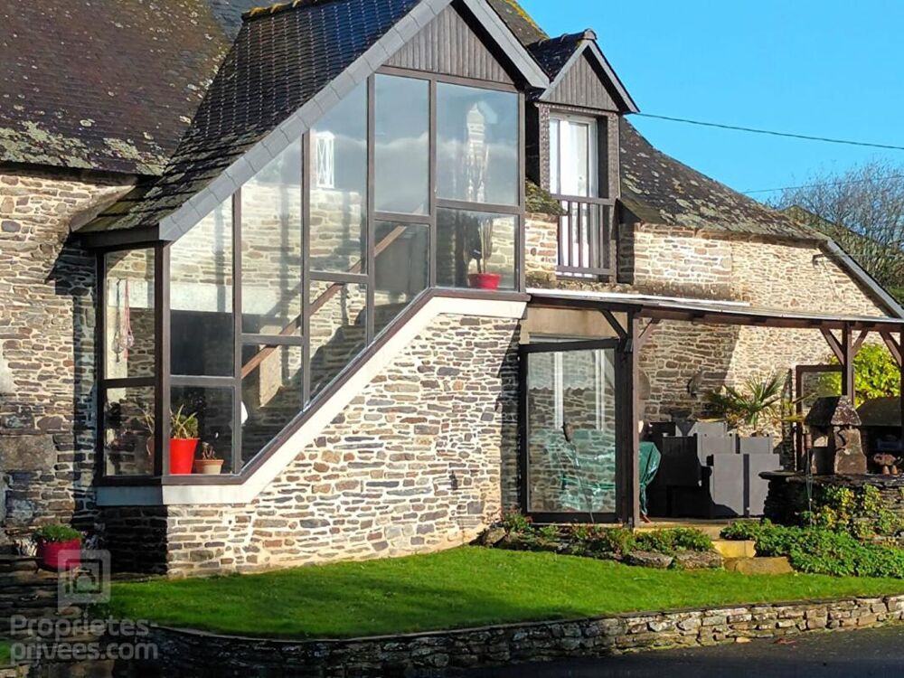 Maison Saint Igeaux 10 pièce(s) 200 m2