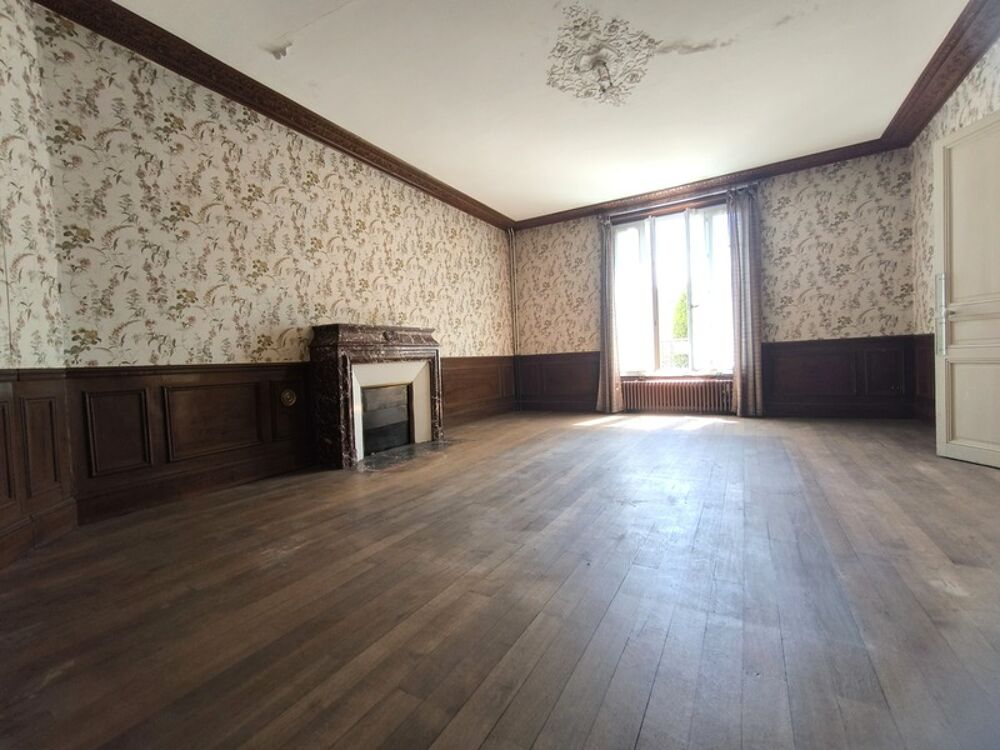 Charme de l'Ancien et volumes Exceptionnels "Maison de Maître à Rénover"