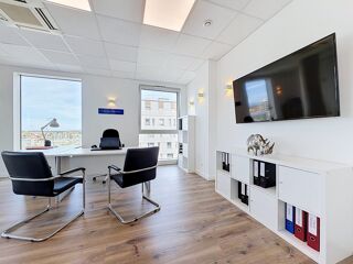   ANNEMASSE – BUREAUX 70 m²; 4 BUREAUX; 2 PARKINGS; GARE & TRAM À PIED;IMMEUBLE SECURISÉ, LUMINEUX Annemasse