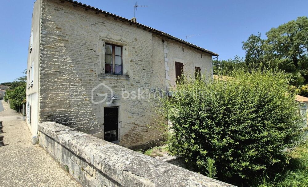 Maison 5 pièces 129 m² · à Chize · 129 m² · 125 000 €