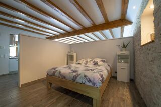  Appartement à louer 2 pièces 75 m²