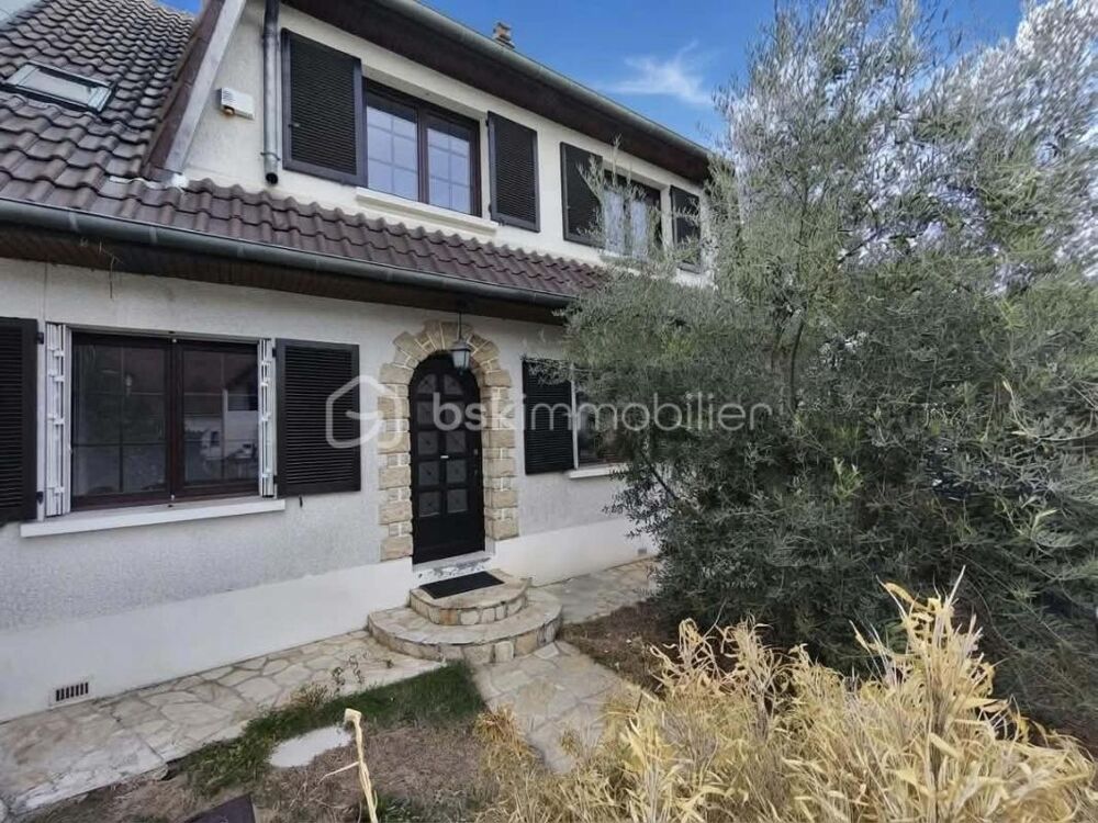 Vente Maison MAISON FAMILIALE DE 145 M² – 5 CHAMBRES – JARDIN – GARAGE – PONTAULT-COMBAULT Pontault combault