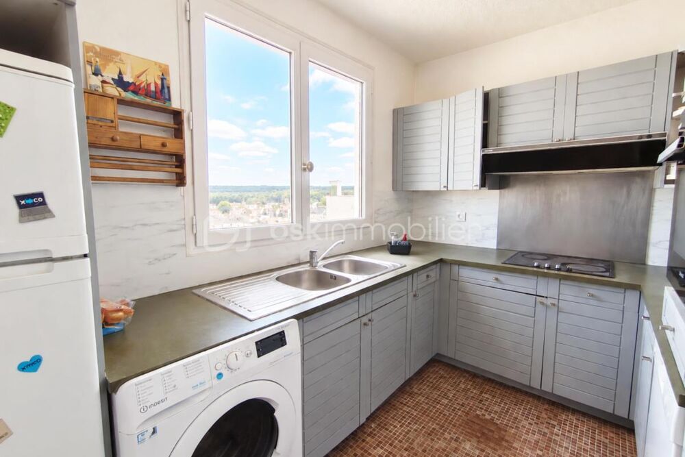 Vente Appartement Appartement 3 pièces traversant au dernier étage avec vue Tour Eiffel Versailles