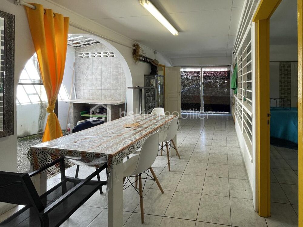 97310 - KOUROU  INVESTISSEMENT LOCATIF  3 LOGEMENTS MEUBLÉS  POTENTIEL 40 920 €/AN  RENTABILITÉ BRUTE POTENTIELLE 11,2 %  A
