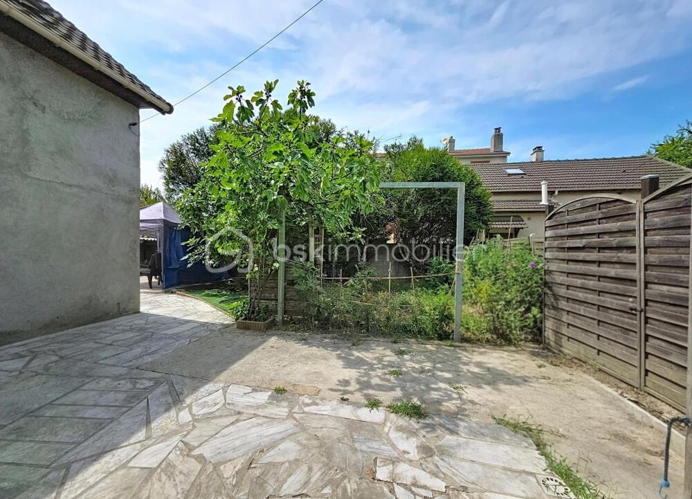 Vente Maison Maison familiale de 142 m² avec jardin Les pavillons sous bois