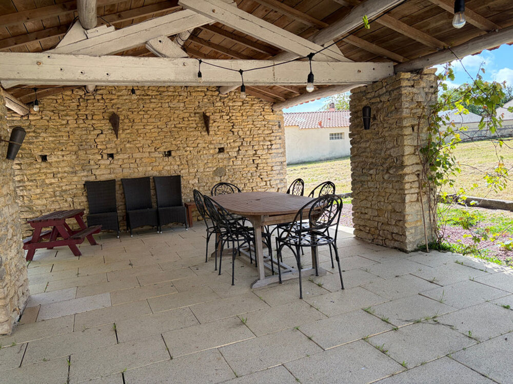 Vente Ferme VOUILLE LES MARAIS 85450 CALME ABSOLU MAGNIFIQUE PROPRIETE GRAND CONFORT AVEC DEPENDANCES ET JARDIN Vouille les marais