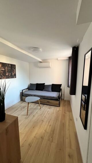  Appartement à louer 1 pièce 19 m²