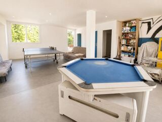  Propriété/château à vendre 8 pièces 319 m²