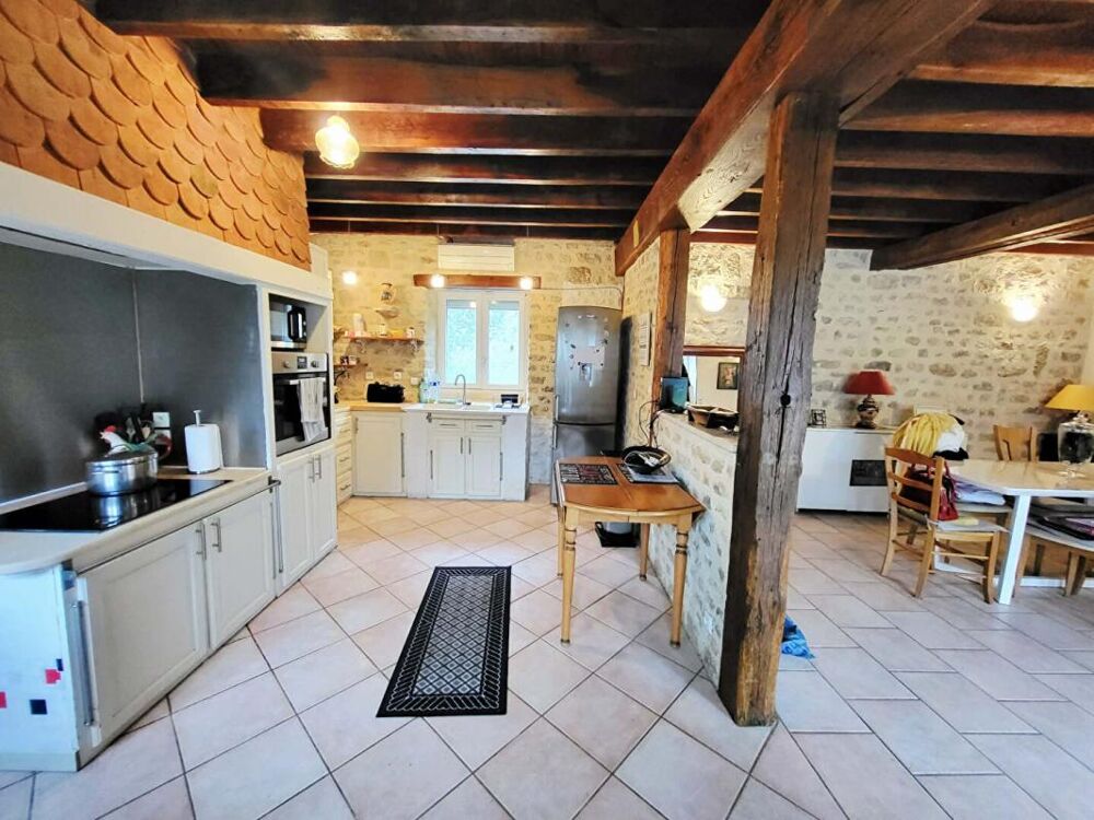 MAISON EN PIERRE 4 Chambres, avec dépendances