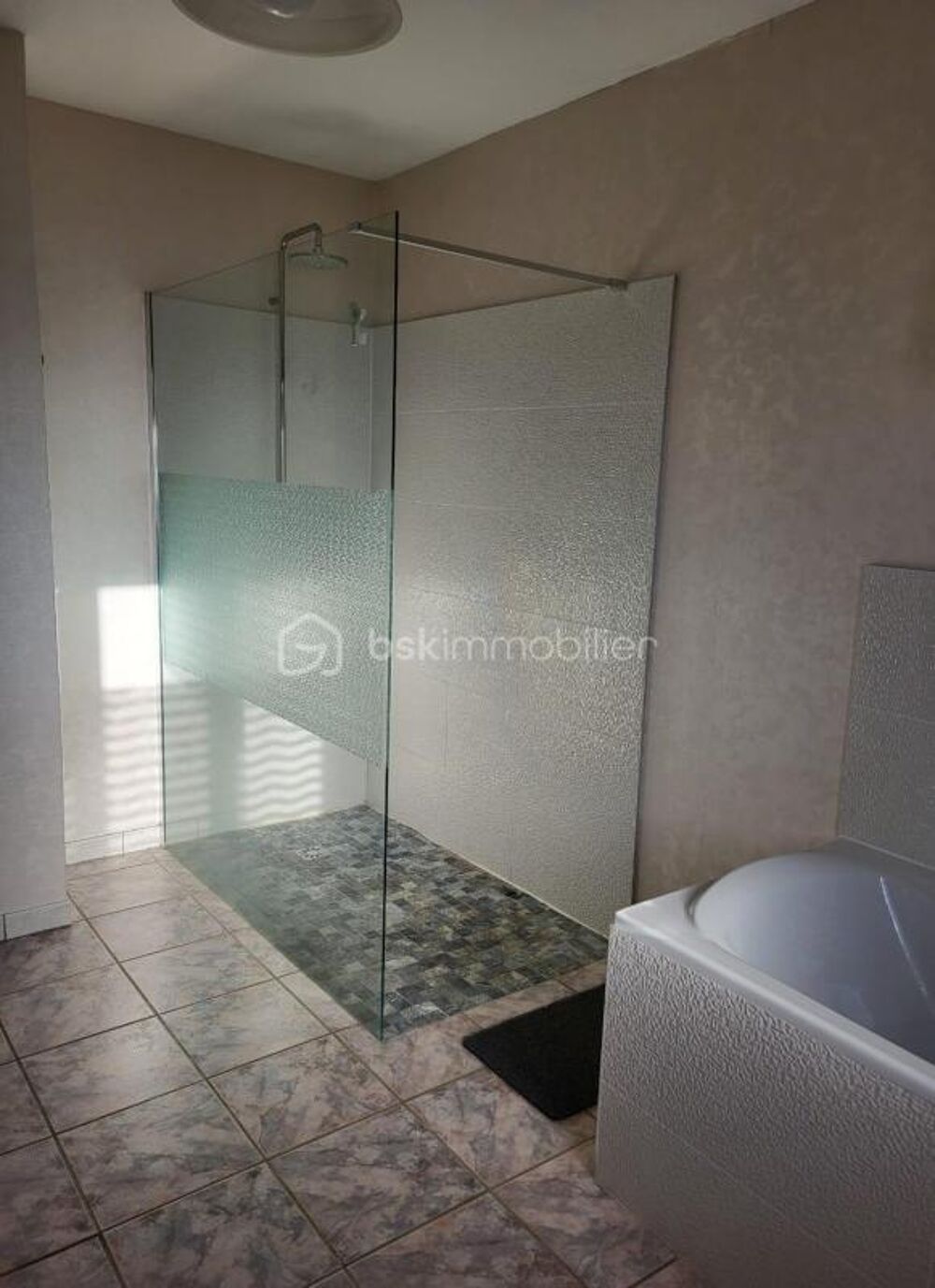 Vente Maison Maison individuelle en véritable brique – 189 m² Senlis le sec