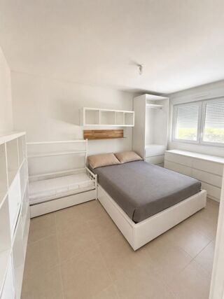  Appartement à louer 2 pièces 42 m²