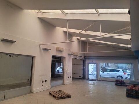 Local commercial de 325 m&sup2; &agrave; vendre &agrave; Issy-les-Moulineaux, proche transports 1850000 92130 Issy les moulineaux