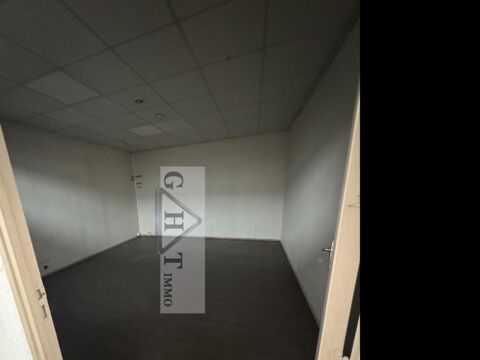   LOCATION ENTREPÔT DE 1078M² IVRY-SUR-SEINE(lot1105) 