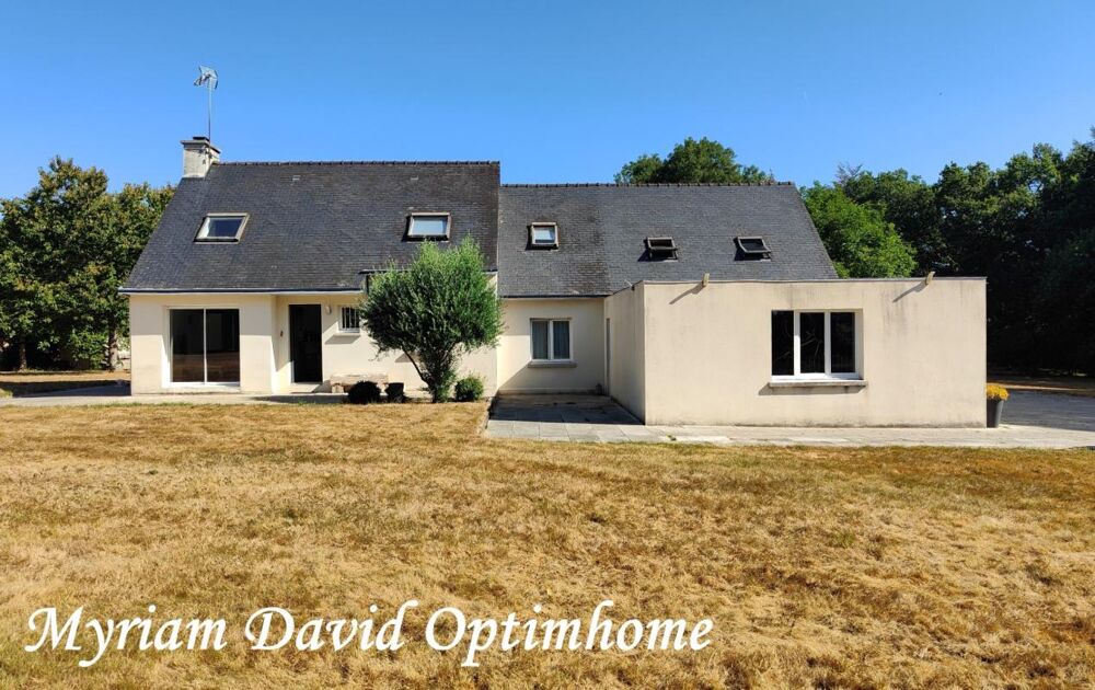 Vente Maison Propriété de 173 m² avec appartement indépendant et 9 000 m² de terrain à 7 mn Rostrenen Glomel