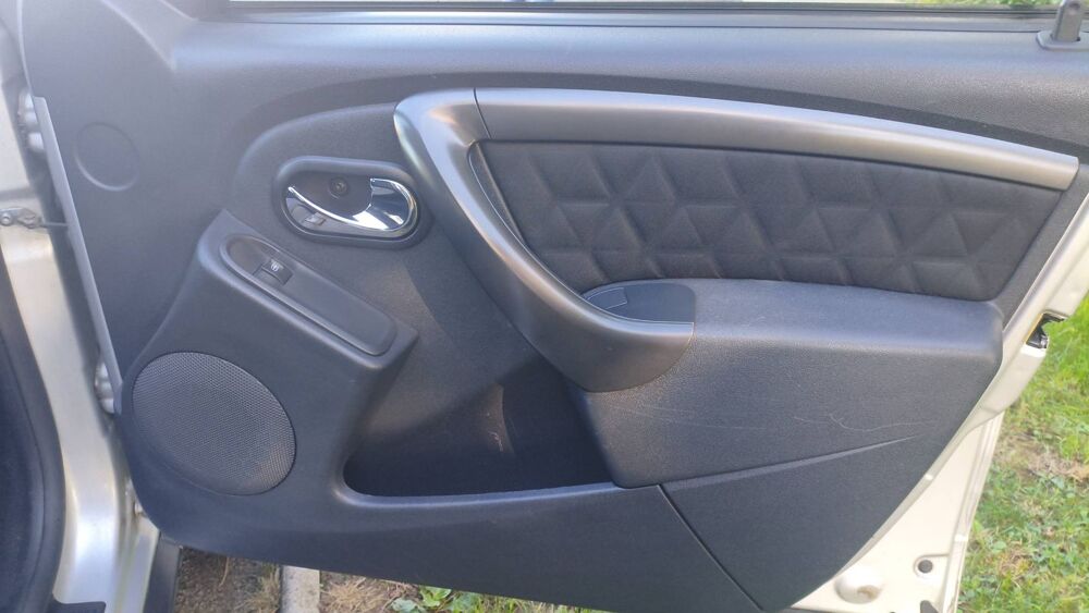 Duster 1.5 dCi 110 Laur&eacute;ate 2014 occasion 60000 Beauvais
