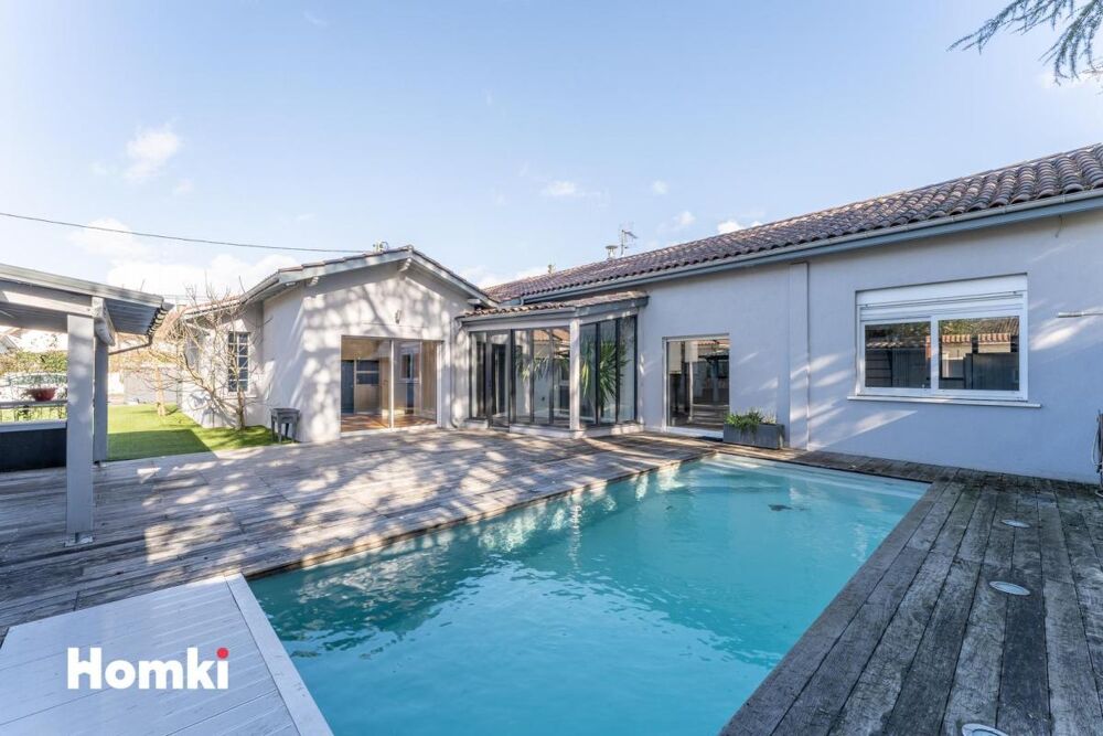 Maison/Villa T7 de 210 m² à Pessac 33600