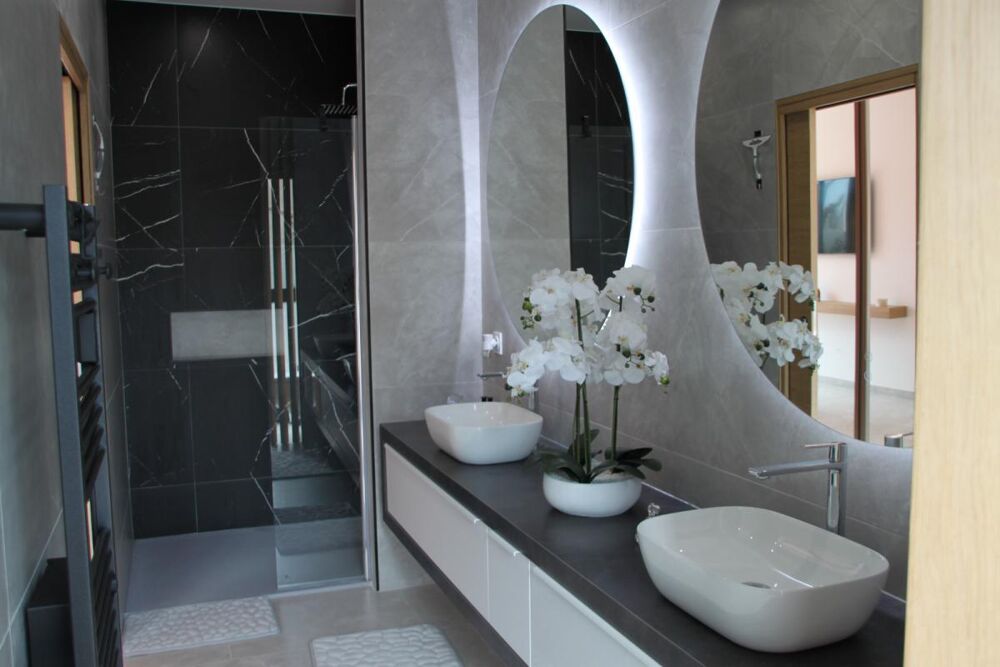 � vendre  Villa Vias (34450)