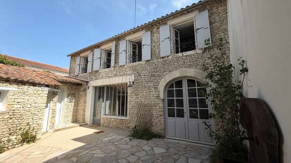 Maison 3 pièces 85 m² · à La Flotte · 85 m² · 780 000 €