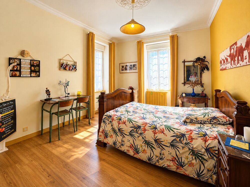 Vente Maison MERDRIGNAC (22) – Élégante maison de maître avec 7 chambres, véranda, dépendances et parc arboré de plus de 2 700 m² Merdrignac
