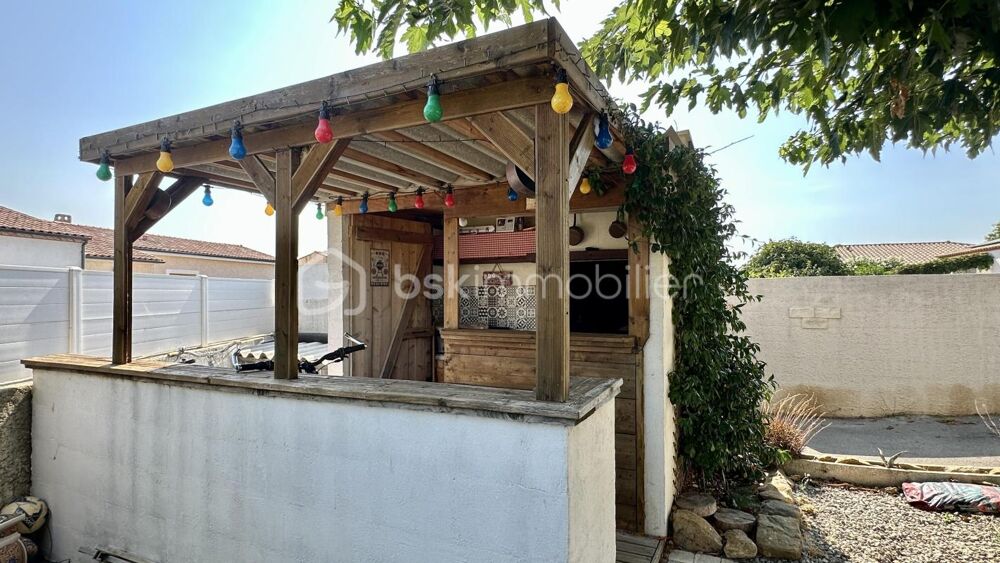 Villa plain-pied avec piscine et garage