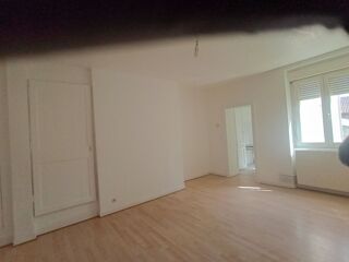  Appartement à louer 2 pièces 50 m²
