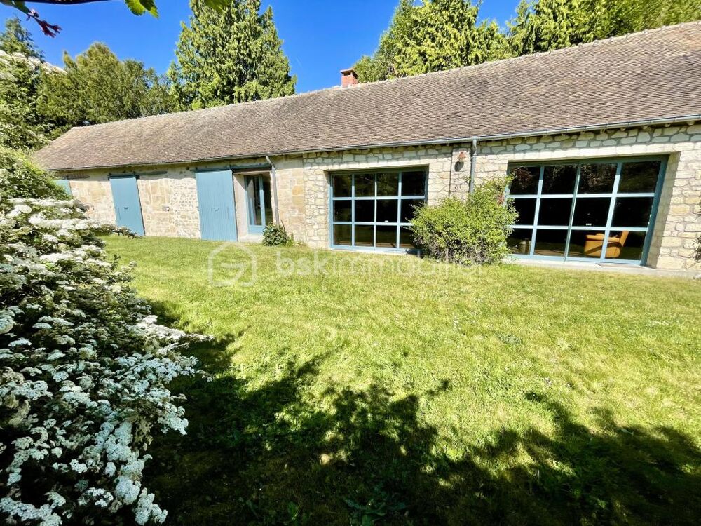 Maison de caractère  Longère authentique de 297 m² avec dépendance, garage et granges