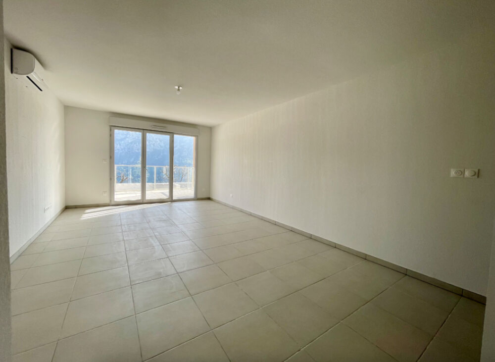 Très beau 3 pièces de 67 m² avec sa terrasse de 10 m², un double stationnement