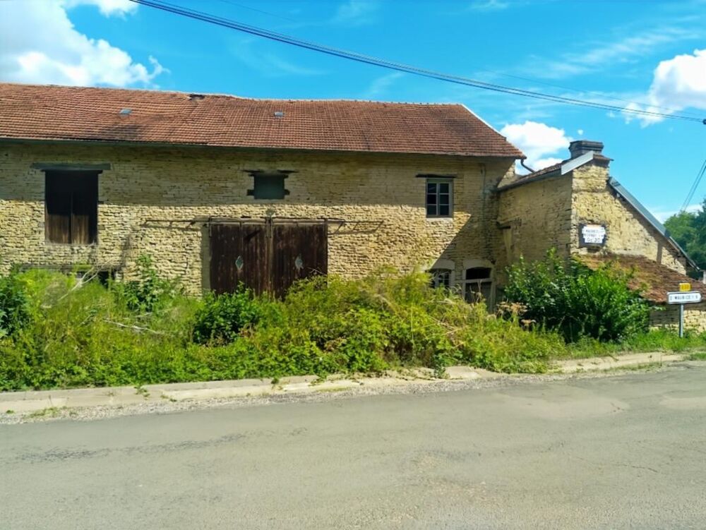 Maison 6 pièces 230 m² · à Chaume Et Courchamp · 230 m² · 109 500 €