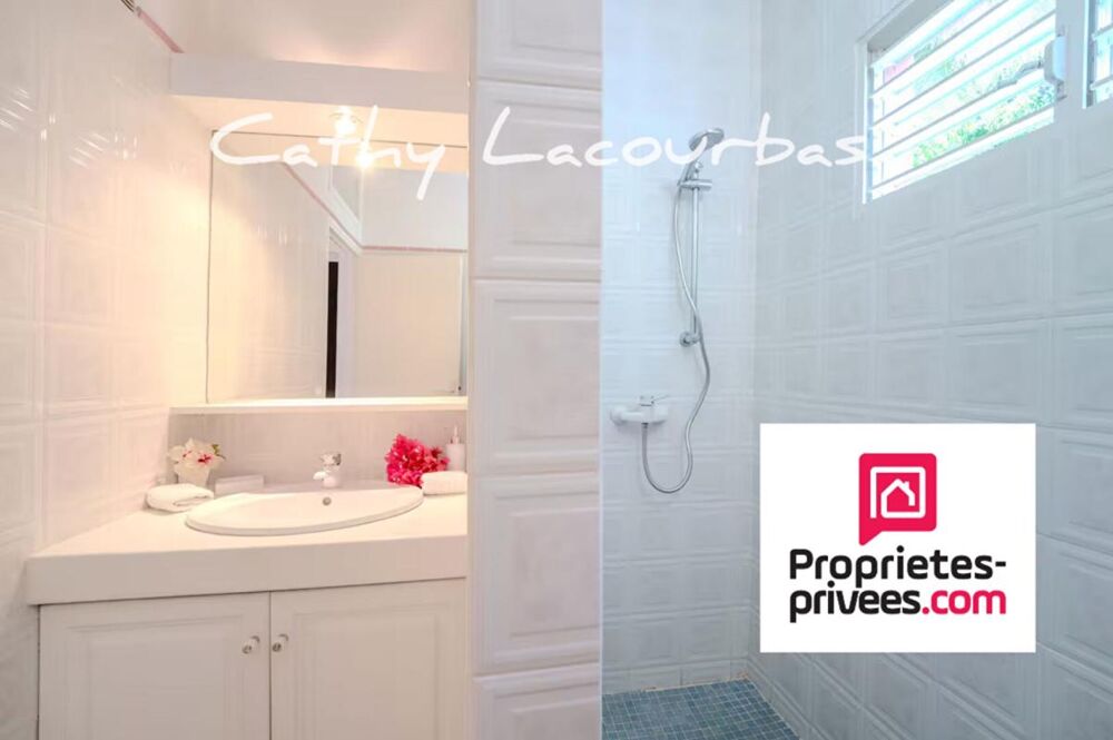 � vendre  Villa Bouillante (97125)