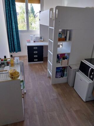  Appartement à louer 1 pièce 10 m²