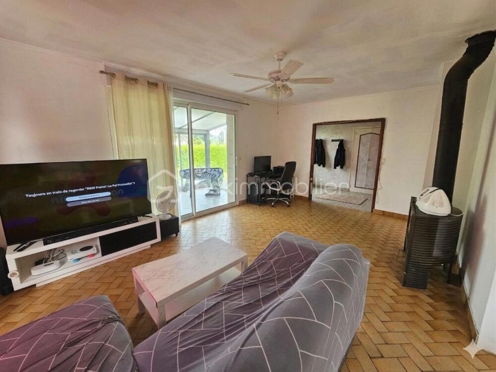 Grande maison familiale de 200 m²  6 chambres, terrain de 1 700m²