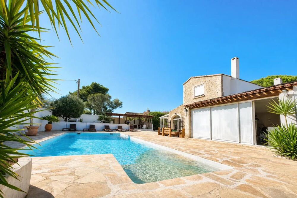 Vente Propriété/Château Maison spacieuse 11 pièces idéalement située Gare de Fos Port de bouc