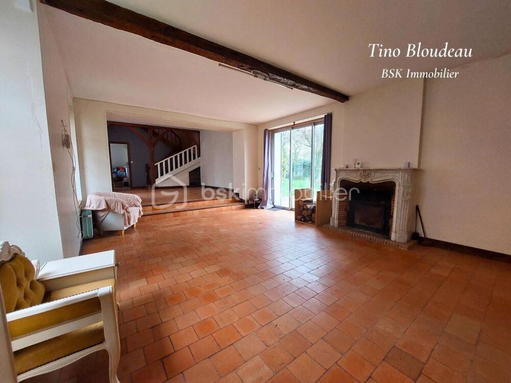 Maison de caractère avec dépendance au coeur de Limeray