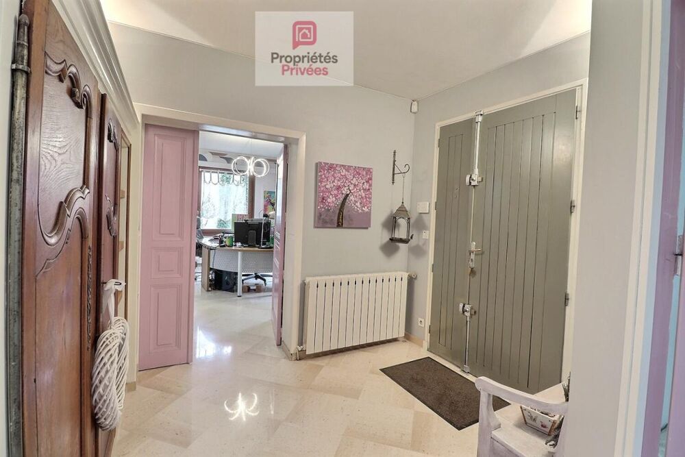 Maison familiale 5 chambres - 209 m² avec sous-sol de 160 m² - Piscine - Jardin - Chauffage par Géothermie