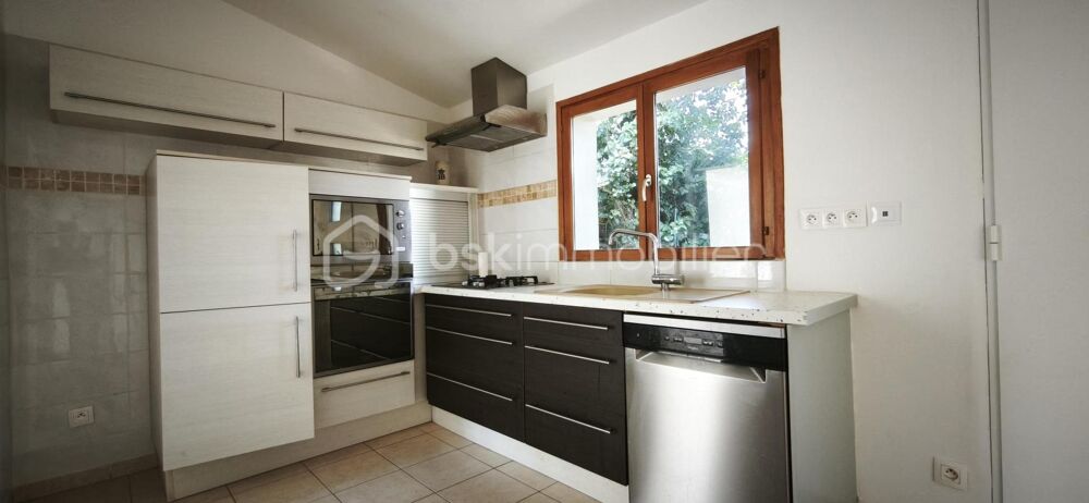 A VENDRE MAISON T5 SUPERFICIE ENVIRON 105 M2 SUR UN TERRAIN DE 333 M2- GARAGE- ACTUELLEMENT CONFIGURÉ EN DEUX APPARTEMENTS