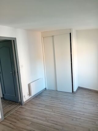  Appartement à louer 2 pièces 38 m²
