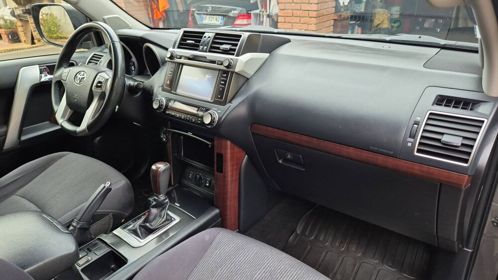 Land Cruiser KDJ 150 3.0 D-4D 190 AWD BVA6 Legende - Entretien constructe 2014 occasion 80000 Amiens