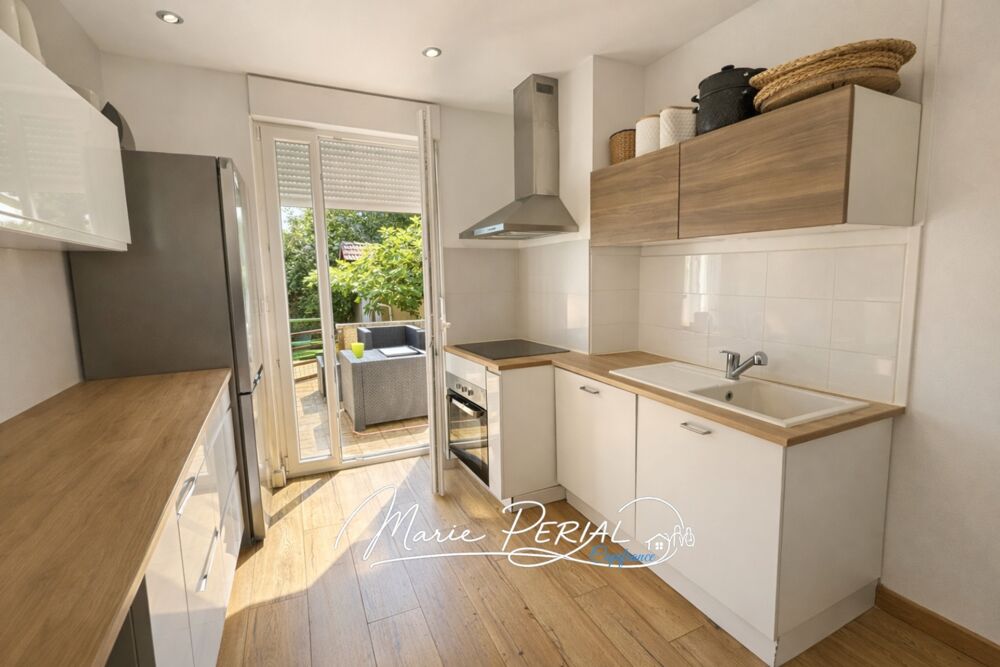 Vente Appartement Appartement 3 pièces de 75 m² en rez-de-chaussée avec jardin privatif de 175 m², terrasse, cave et dépendance - Toul (54200) Toul