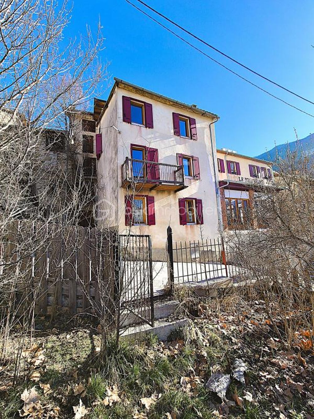 Vente Immeuble GITES ET APPARTEMENT DE 240m² Beauvezer