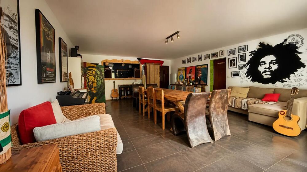 Maison de 9 pièces de 425 m² à La Sauve