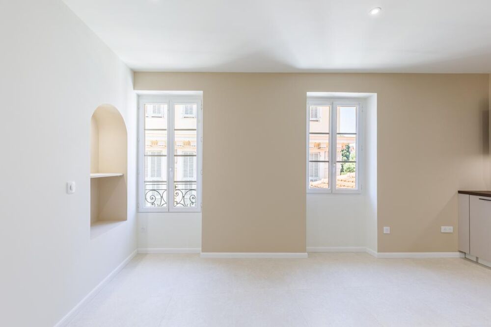 Vente Appartement T2 rénové, calme & lumineux, au cœur du Carré d'Or Nice