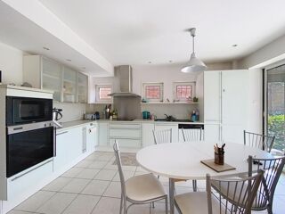  Villa � vendre 7 pi�ces 240 m�