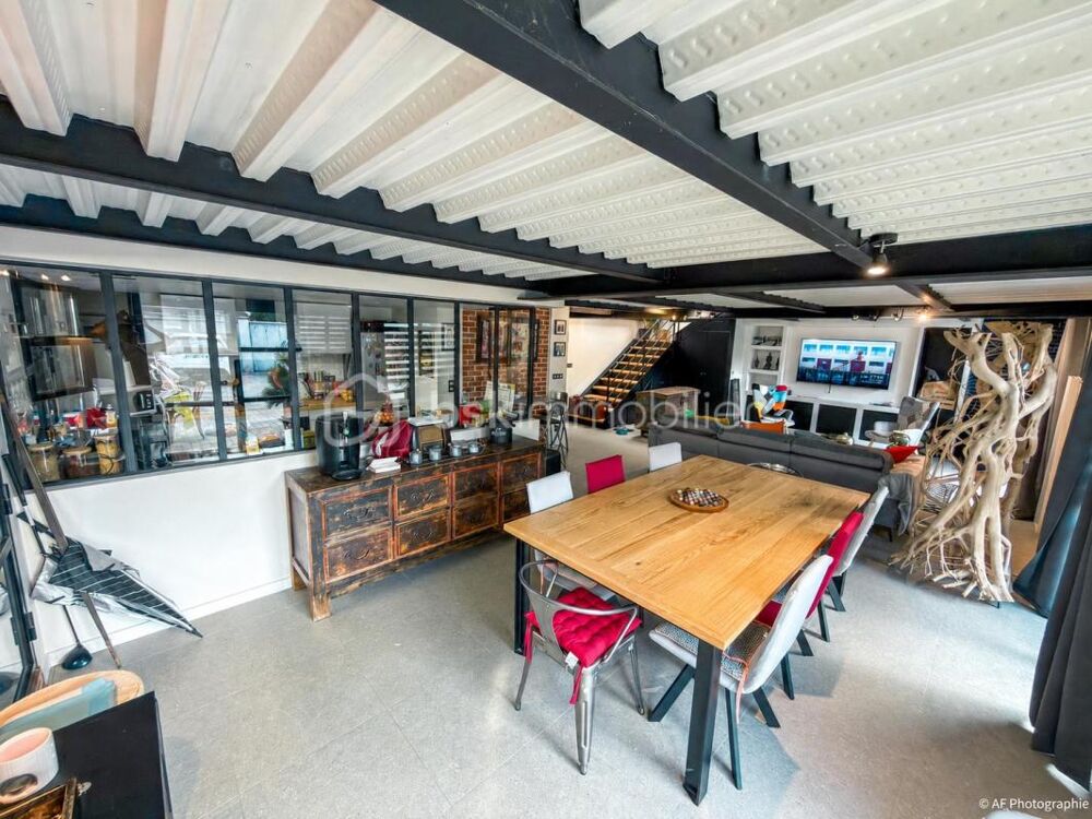 Loft d'exception de 126m2 - 3 Chambres - Charme industriel & volumes remarquables