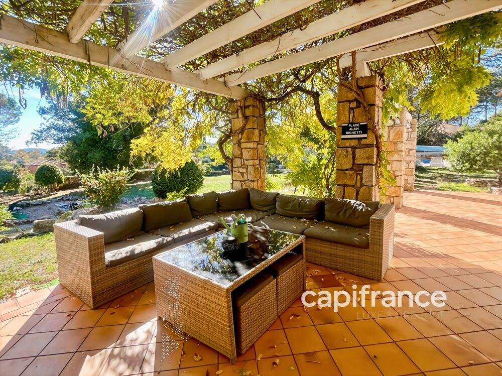 Vente Maison Bastide Provençale avec gîtes et chambres d'hôtes - 9 pièces BAGNOLS EN FORET (83) Bagnols en foret