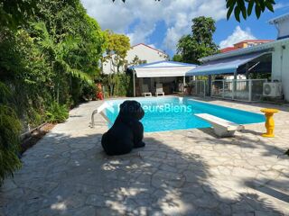 Maison 6 pièces 216 m² · à Baie-Mahault · 216 m² · 695 000 €