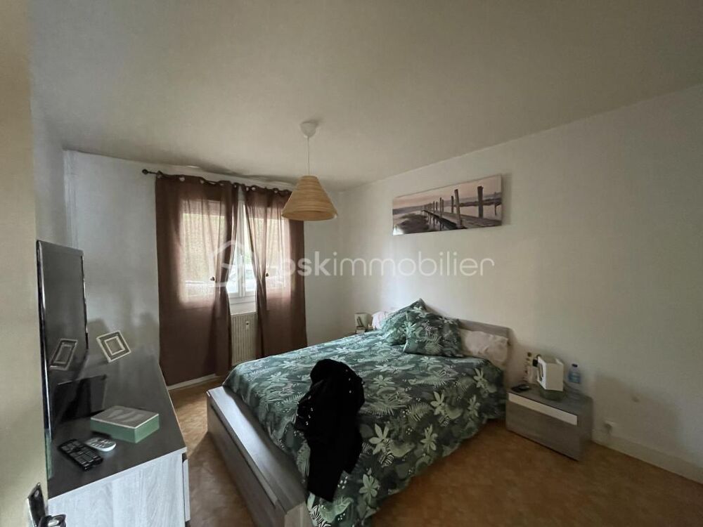 Vente Appartement Appartement / 2 chambres / garage / balcon / cave Creissels