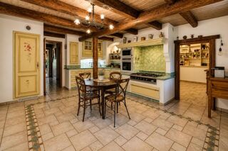  Propriété/château à vendre 15 + pièces 290 m²