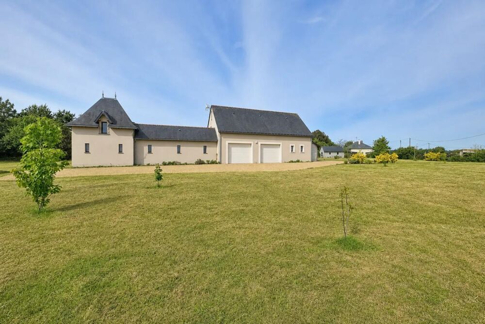 Propriété d'exception de 390 m² à Angrie
